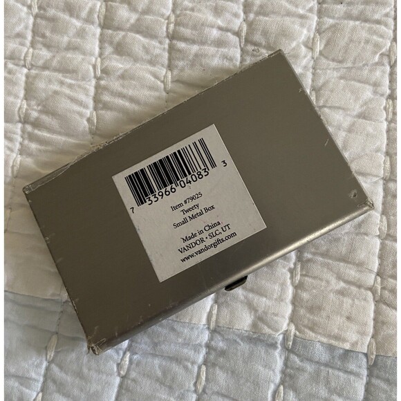 Vandor Tweety Bird  Metal Hinged Chrome Business Card Holder - Picture 3 of 4